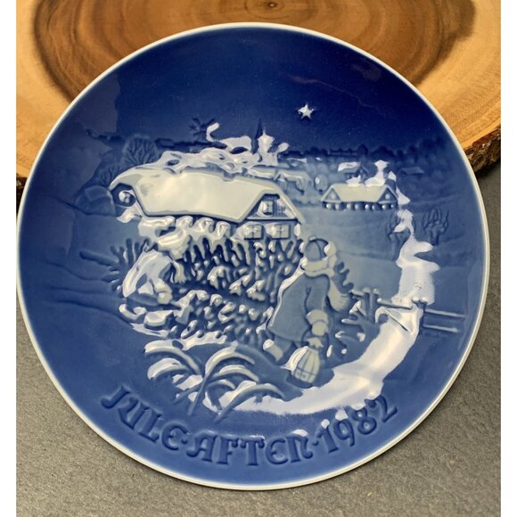 Bing & Grondahl 1982 Jule After Christmas Plate Blue & White Porcelain Collectib - Picture 1 of 5